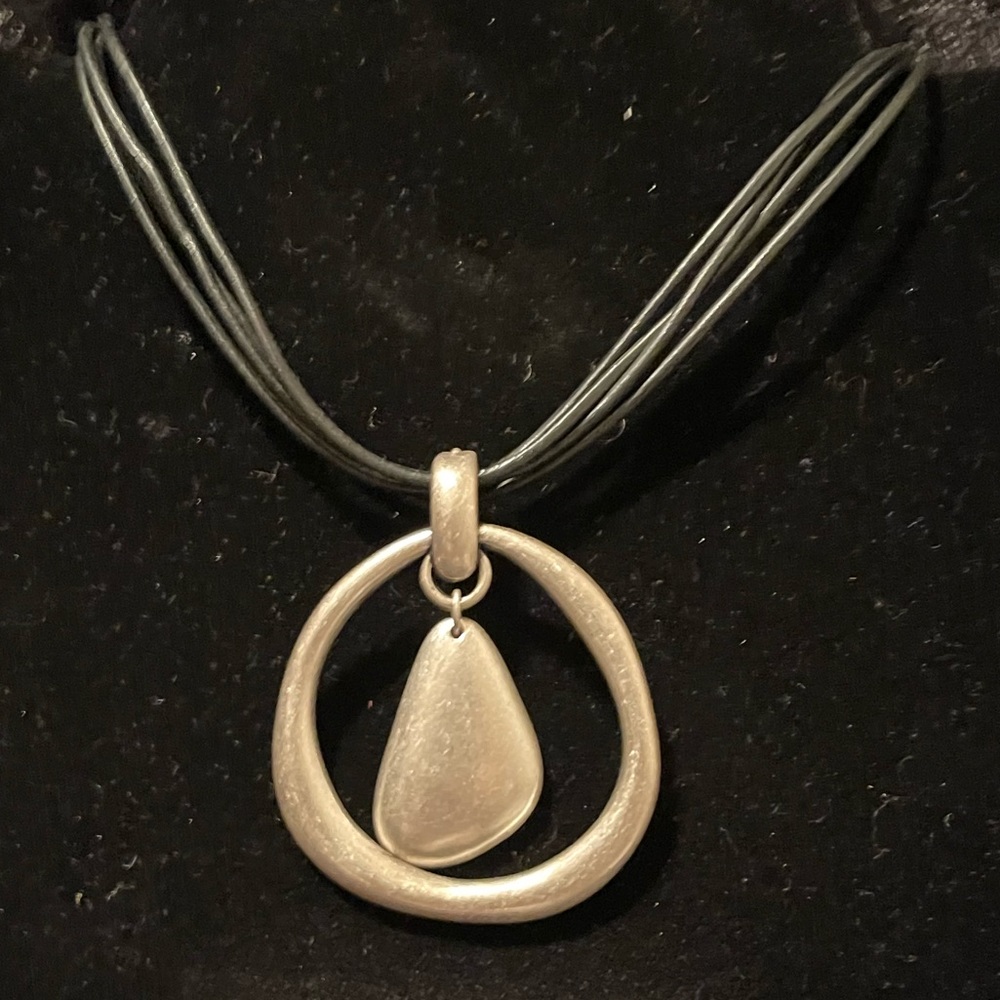 Premier Designs “Easy Living” Necklace